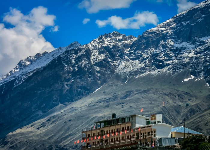 1765044169-avi-theret-GaKmf7Bcviw-unsplash (1).jpg